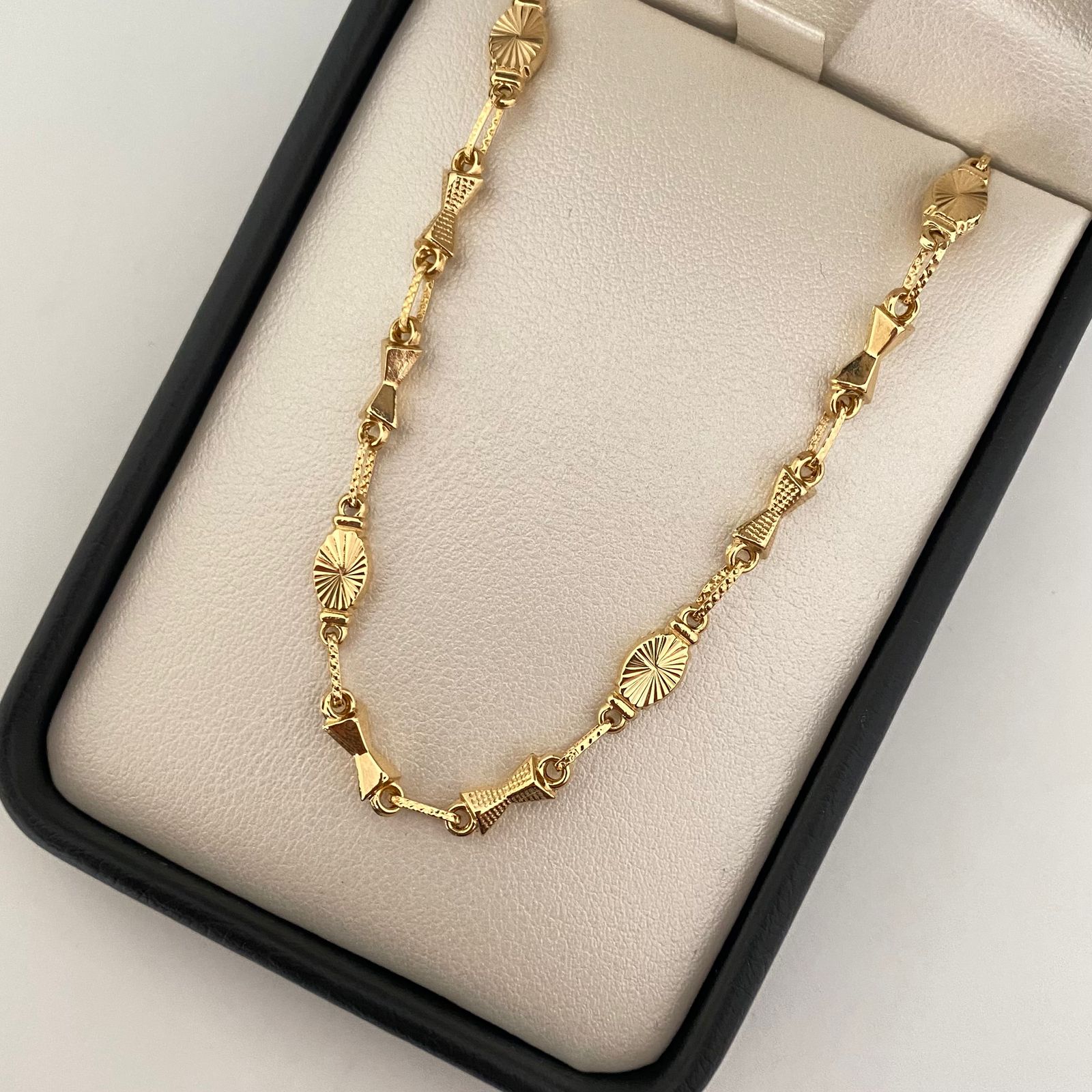 Pulso rustico barriles diamantados Oro amarillo 18k 5,00 Gr / 5,4 mm / 21,5 Cm Broche 0,60